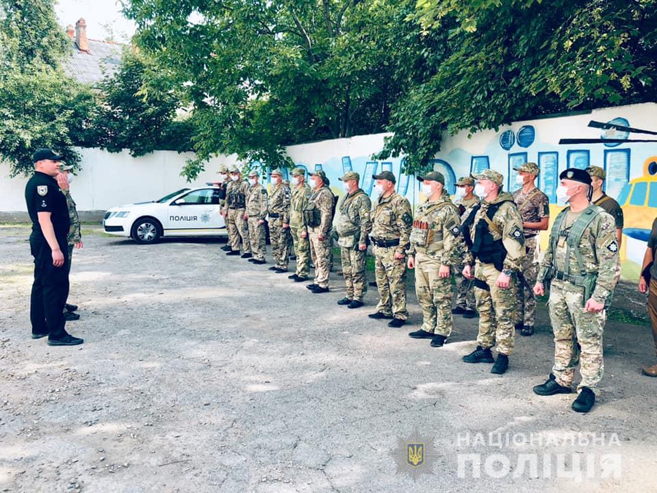109925328 4473875372653068 2042848165939431510 n - Поліцейські Івано-Франківщини вирушили у зону Операції Об'єднаних Сил - rai.ua