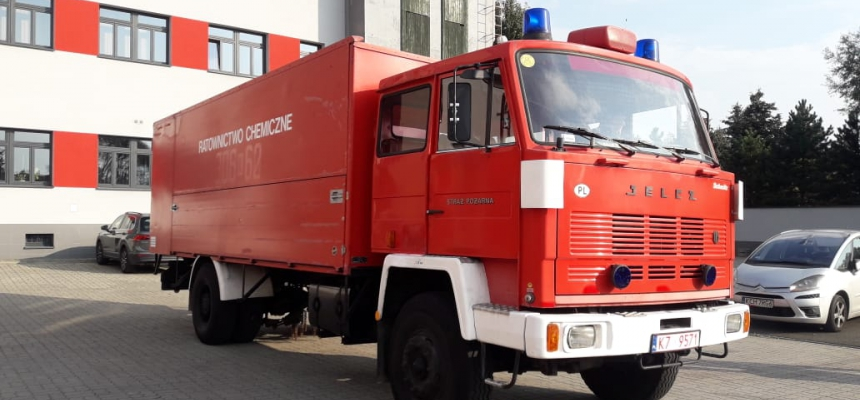 image 12 - Прикарпатські рятувальники отримали автомобіль хімічно-екологічного порятунку від Державної пожежної служби у Кракові - rai.ua