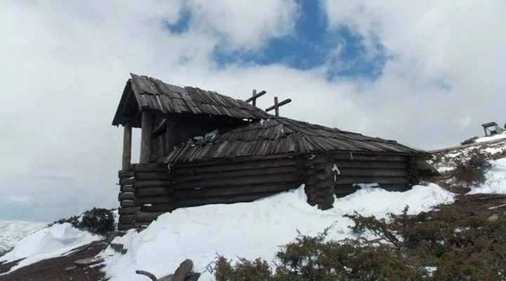 image 3 - У Карпатах знайшли унікальну старовинну колибу. Фото - rai.ua