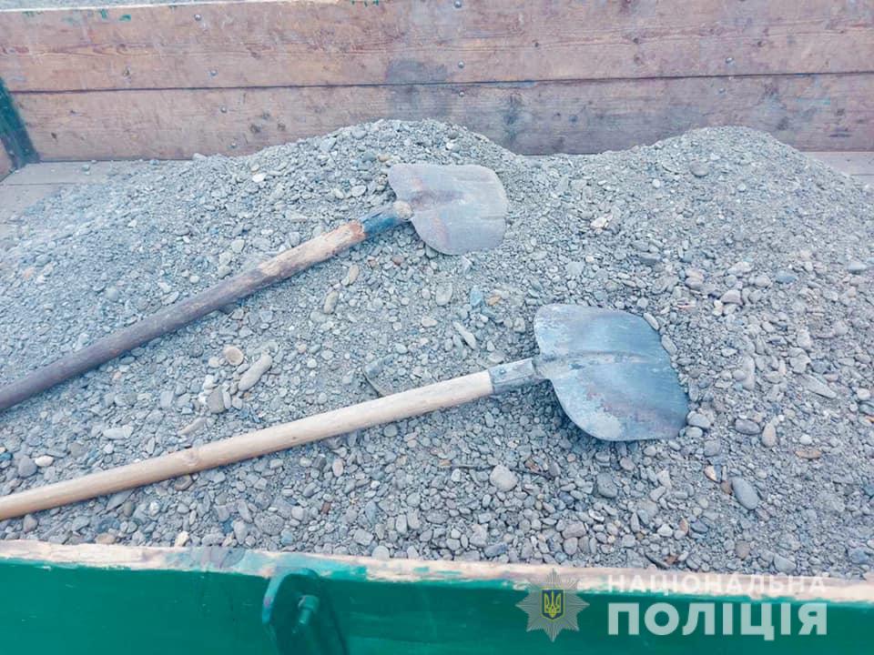 ngn - На Снятинщині незаконно видобували гравій. Фото - rai.ua