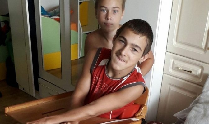 493920834918 n - Прикарпатців просять допомогти зібрати кошти на лікування Владислава Карпіна - rai.ua
