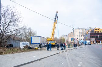 dsc8817 - Продовжується встановлення нової тролейбусної лінії в Івано-Франківську. Відео - rai.ua