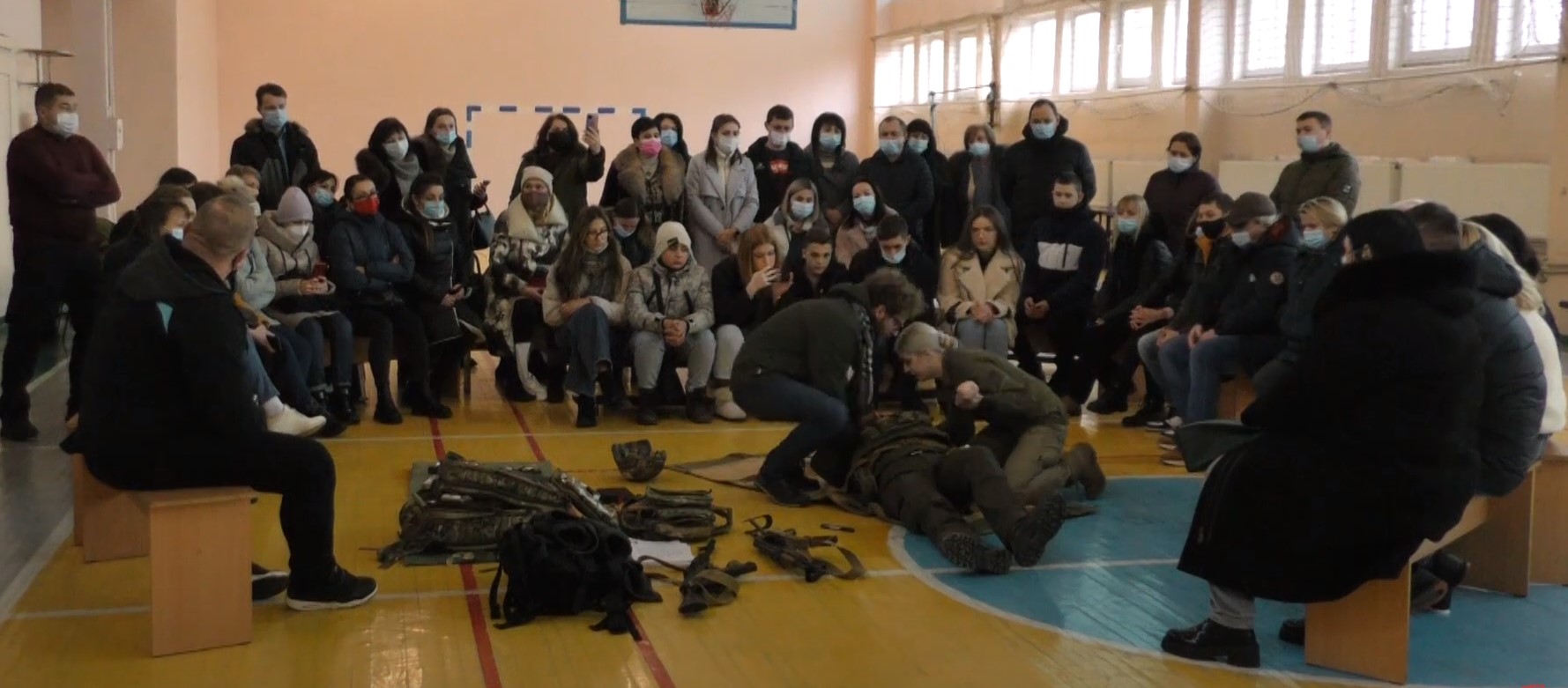 screenshot 45 - В Івано-Франківському ліцеї №21 стартували курси надання домедичної допомоги. Відео - rai.ua
