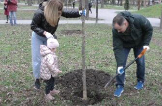 bezыmiannыi 2 - В Івано-Франківському парку воїнів-афганців висадили дерева. Відео - rai.ua