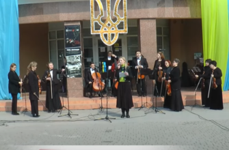 screenshot 12 - Біля Франківської Ратуші відбулася всеукраїнська мистецька акція «Вільне небо». Відео - rai.ua
