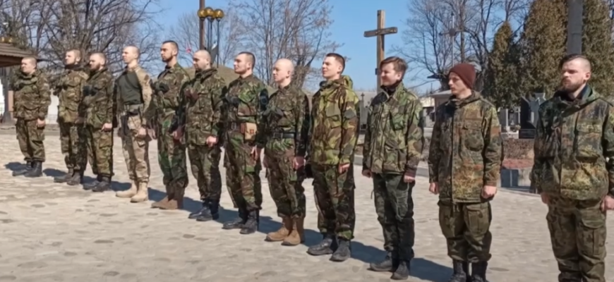 screenshot 9 - Коломияни щодня виїжджають у зону бойових дій. Відео - rai.ua