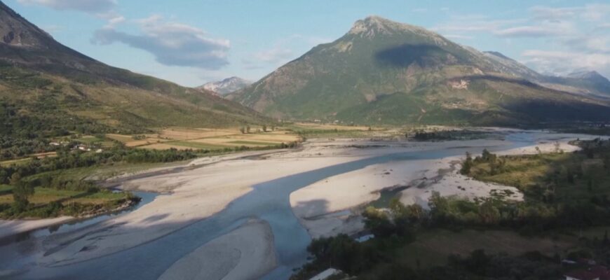 22 06 14 albania river - «Дику» річку Албанії хочуть зробити заповідною. Відео - rai.ua