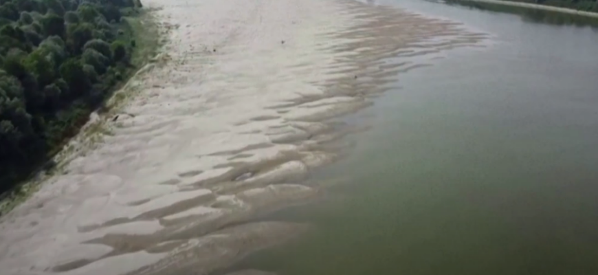 screenshot 11 1 - До обмілілої річки По потекла солона морська вода. Відео - rai.ua