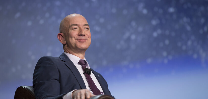 840px jeff bezos amazon - Фонд Джеффа Безоса планує відновити 100 млн га земель в Африці. Відео - rai.ua