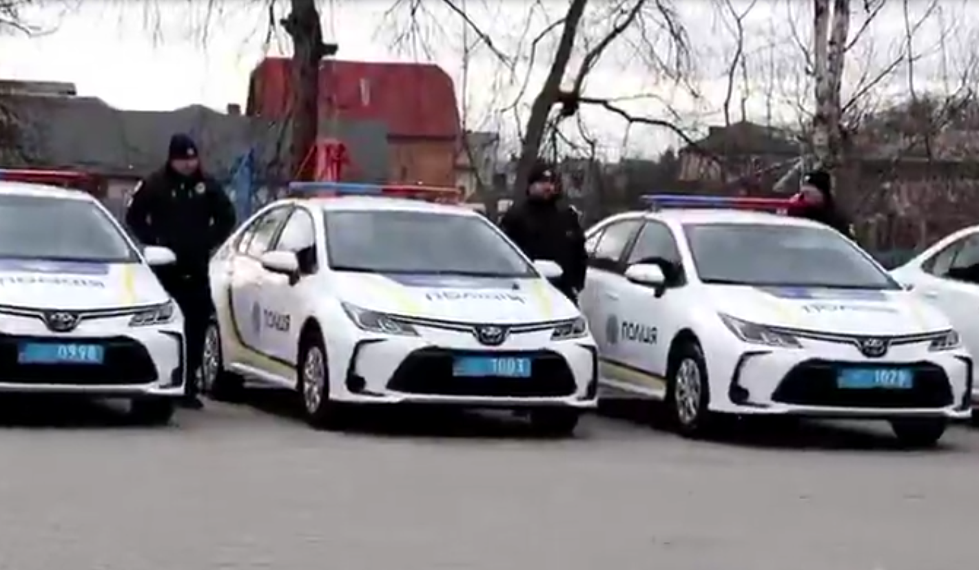 Автопарк поліцейських Прикарпаття поповнився двома десятками нових автомобілів