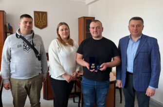 photo 2023 04 21 15 37 28 - Прикарпатського бійця Тараса Микитина нагородили медаллю "За заслуги перед Прикарпаттям" - rai.ua