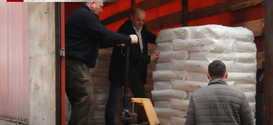 screenshot 11 5 - Десятки тонн продуктів харчування вкотре відправив на прифронтові території БФ «Чисті Серцем». Відео - rai.ua