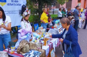 volonterskyi shtab ukrainska komanda vlashtuvaly blagodiinyi kontsert ta iarmarok - Волонтерський штаб «Українська команда» влаштували благодійний концерт - rai.ua