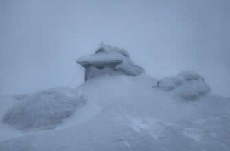 430068072 797390252417755 8687772658858529962 n - На г. Піп Іван Чорногірський намело місцями до 50 см снігу - rai.ua