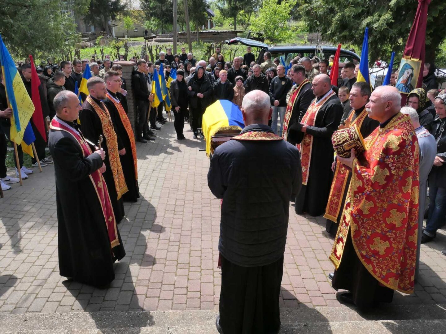 ty3 - У селі Вільшаниця попрощалися з воїном Романом Сліпецьким - rai.ua