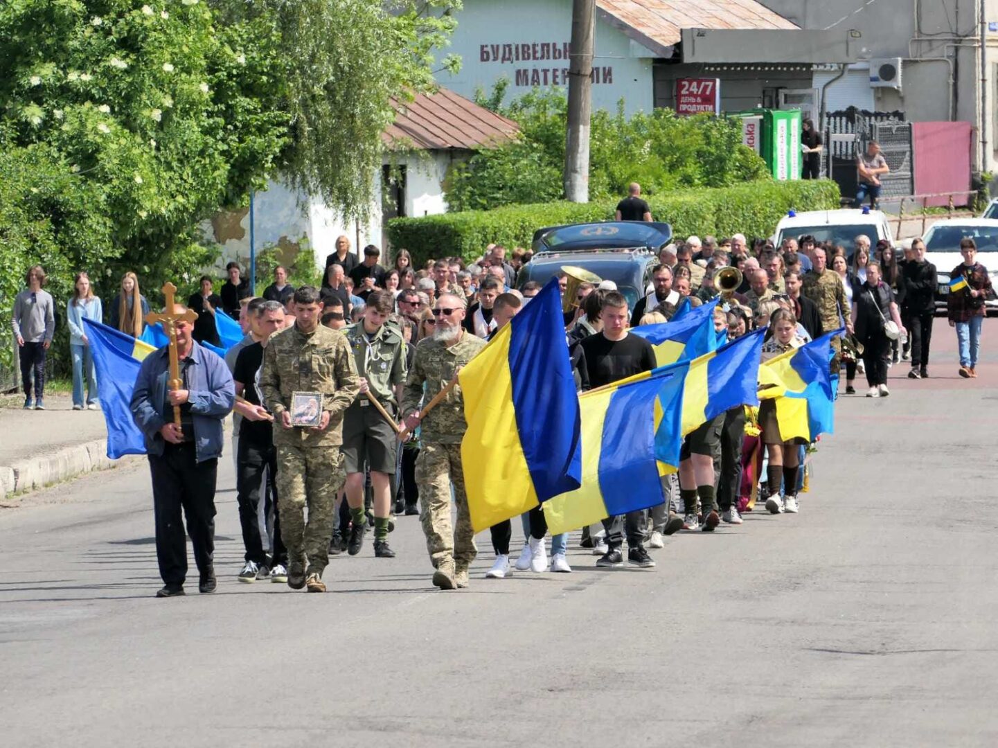 ge6 - У Тисмениці попрощалися із загиблим захисником Романом Конарським - rai.ua