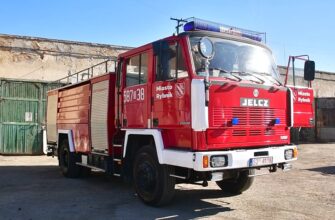 Івано-Франківські рятувальники отримали пожежний автомобіль від польських колег. Відео