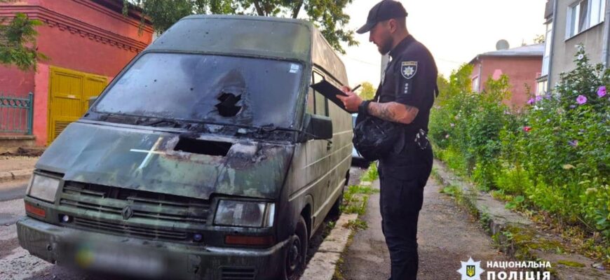 Затримано фігурантів, причетних до підпалу мікроавтобуса в Івано-Франківську