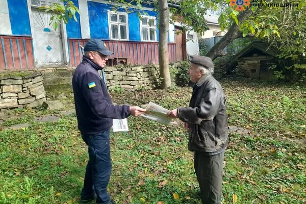 Рятувальники проводять профілактичні заходи перед початком опалювального сезону