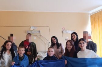 Учні Калуського ліцею №4 відвідали захисників, які проходять лікування