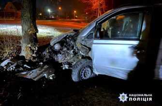 Травмовані велосипедист та пасажири автомобіля в ДТП на Прикарпатті. Фото