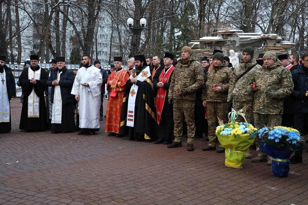 obl3 - Свічки пам’яті про жертви голодоморів запалили на Івано-Франківщині - rai.ua