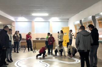 В Івано-Франківському університеті відбулися обласні змагання автономних роботів. Відео