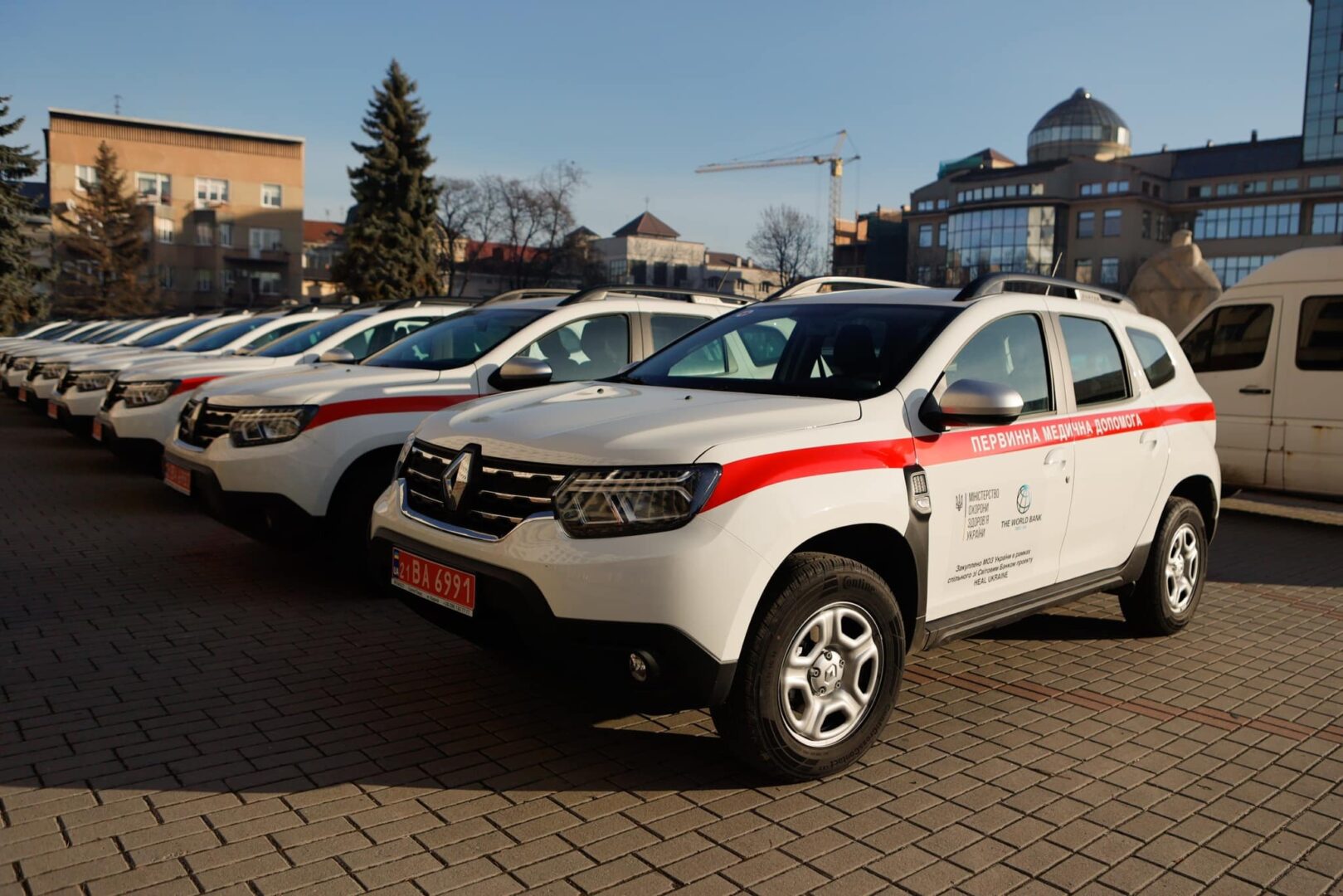 avt - Для 14 закладів «первинки» Прикарпаття передали нові автомобілі - rai.ua