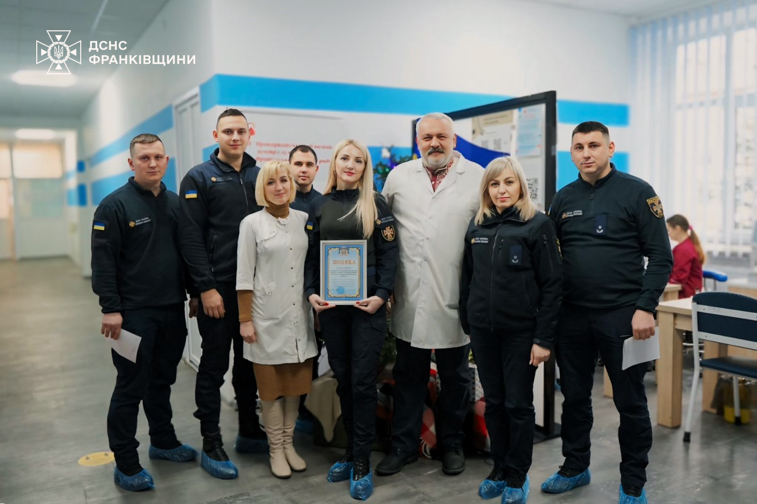 krov3 - Прикарпатські рятувальники на Різдво стали донорами крові - rai.ua