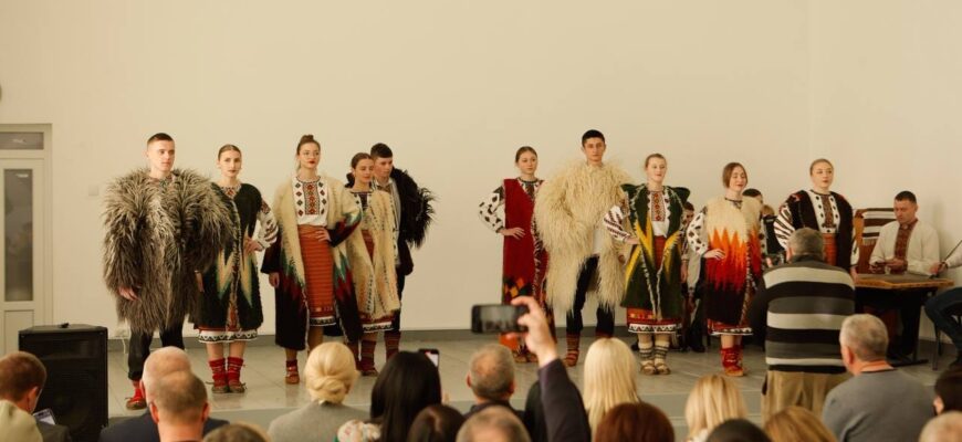 На Косівщині відбувся мистецький форум «Барви Карпатського ліжника»