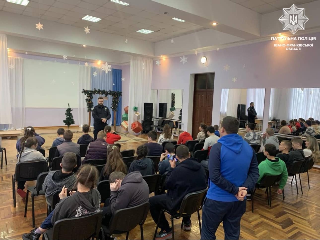 shk3 - Шкільні офіцери навчають дітей розпізнавати ознаки насильства - rai.ua