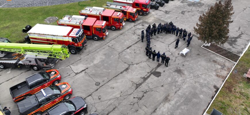 Прикарпатські рятувальники отримали сучасну техніку від ДСНС