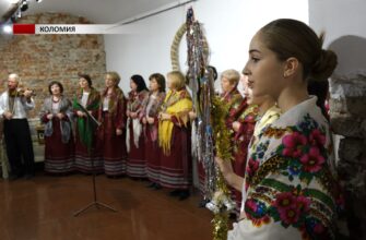 На "Святкову зустріч" товмачицькі артисти запросили учасників Університету третього віку Коломиї.