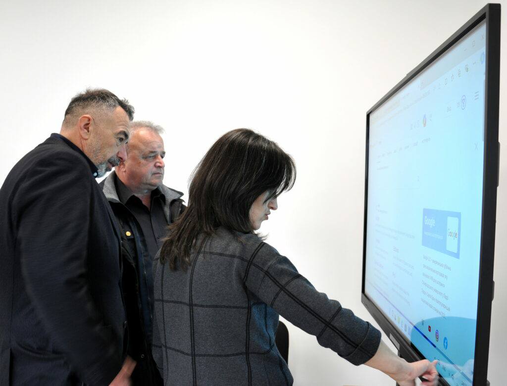 baza2 - У Богородчанській громаді оновлюють матеріально-технічну базу шкіл - rai.ua