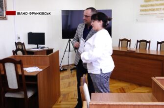 Велика прийомна родина із Коломийщини отримала новий автомобіль. Відео