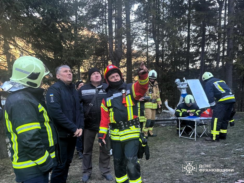 pzh5 - Евакуювали 102 людей: в санаторії на Прикарпатті трапилась пожежа - rai.ua