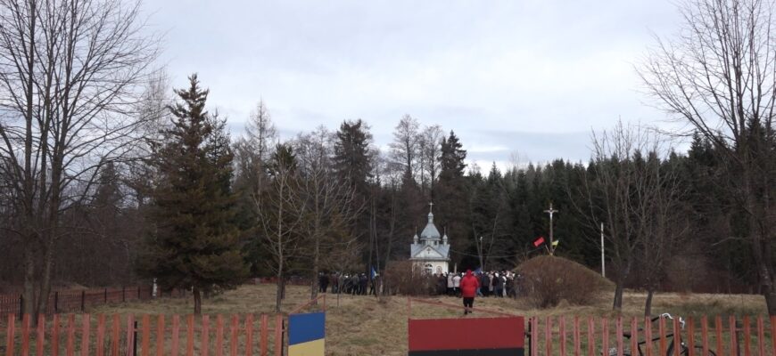 У Надвірнянській громаді вшанували пам'ять сотні «Чайка». Відео