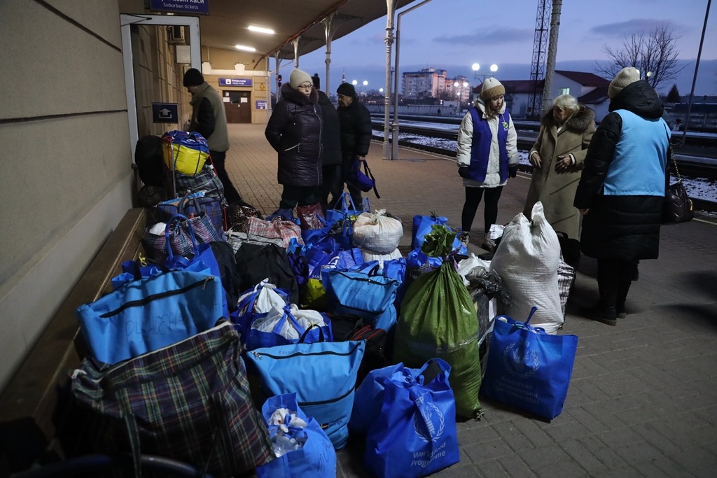 vpo6 - На Прикарпатті зустріли черговий евакуаційний потяг з Донецької області - rai.ua