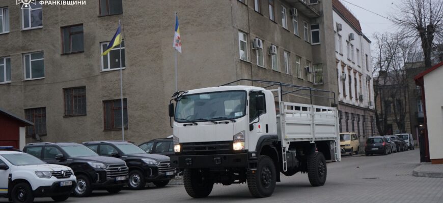 Прикарпатські рятувальники отримали техніку