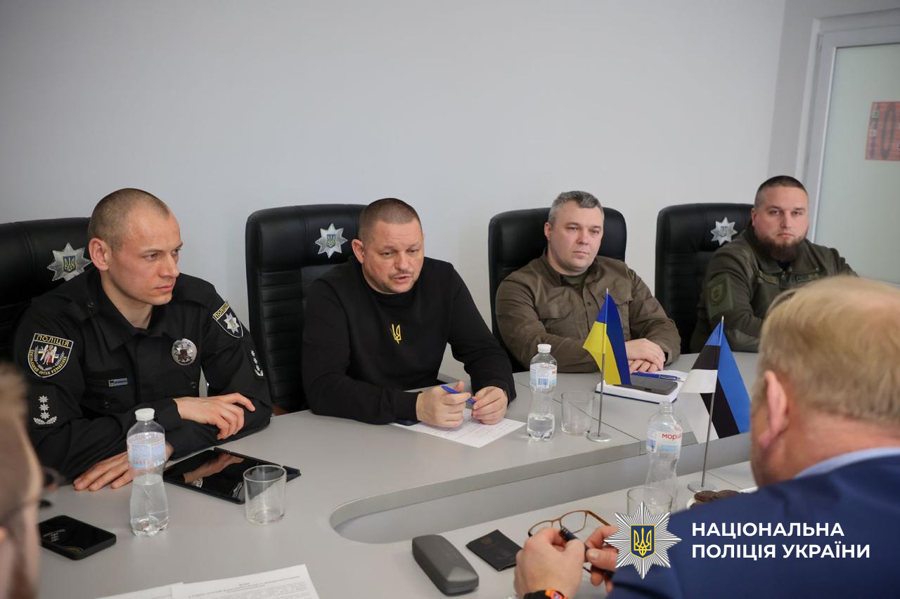 est2 - Делегація правоохоронців Естонії вивчає досвід Нацполіції України - rai.ua