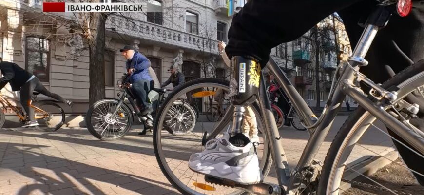 Традиційну інспекцію Руслан Марцінків та комунальники провели на велосипедах. Відео