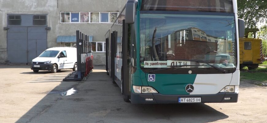 Івано-Франківськ отримав транспорт і техніку від німецьких партнерів. Відео