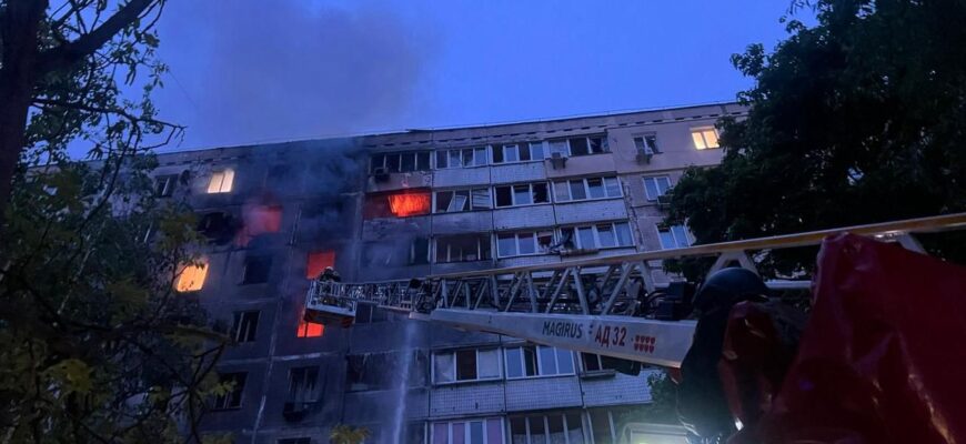 Зеленський: за ніч росіяни випустили 4 балістичні ракети та 142 дрони на Україну