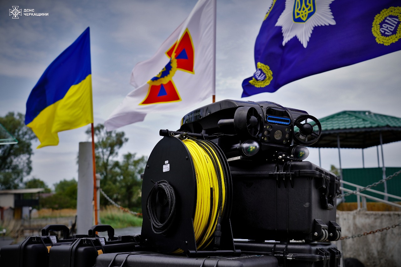 droe4 - Підрозділи ДСНС отримали 16 підводних дронів для рятувальників - rai.ua