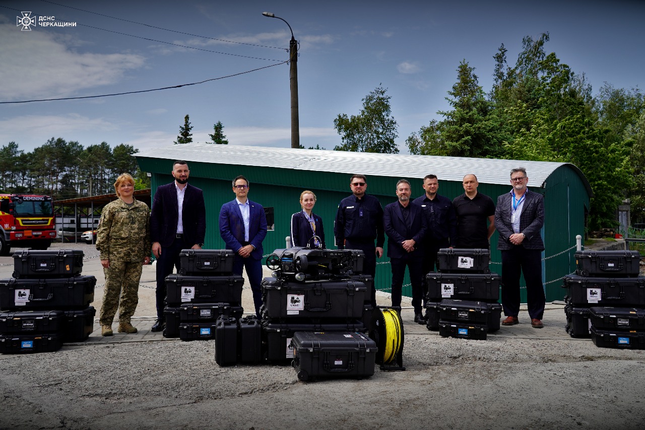 droe6 - Підрозділи ДСНС отримали 16 підводних дронів для рятувальників - rai.ua