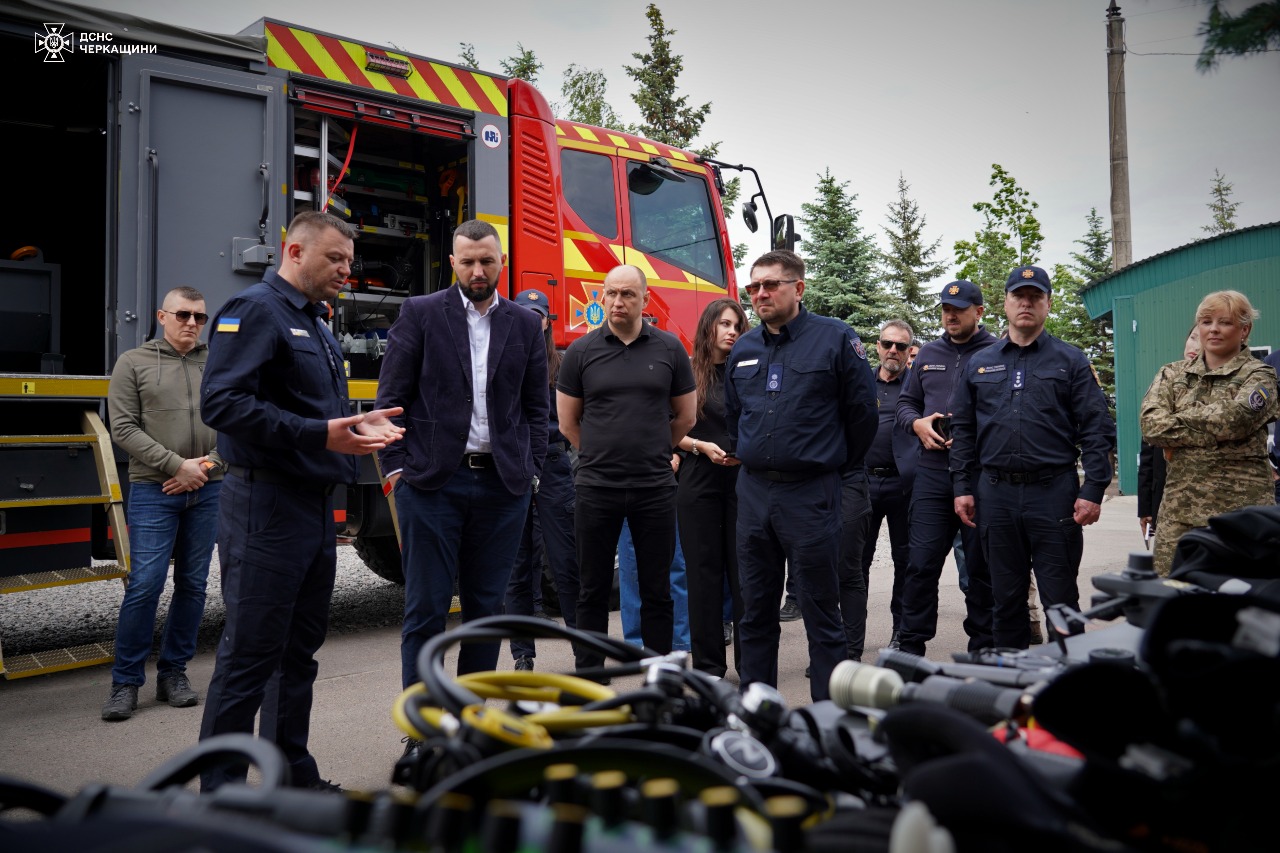 droen2 - Підрозділи ДСНС отримали 16 підводних дронів для рятувальників - rai.ua