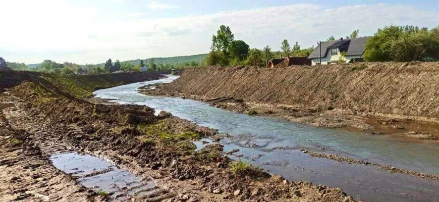У Нижньому Вербіжі тривають роботи з будівництва водозахисних споруд