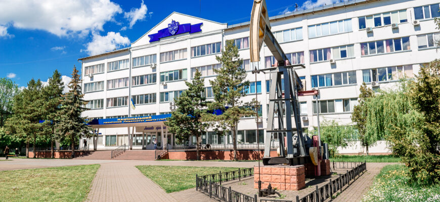 Як ІФНТУНГ відновлювався після ракетного удару? Відео