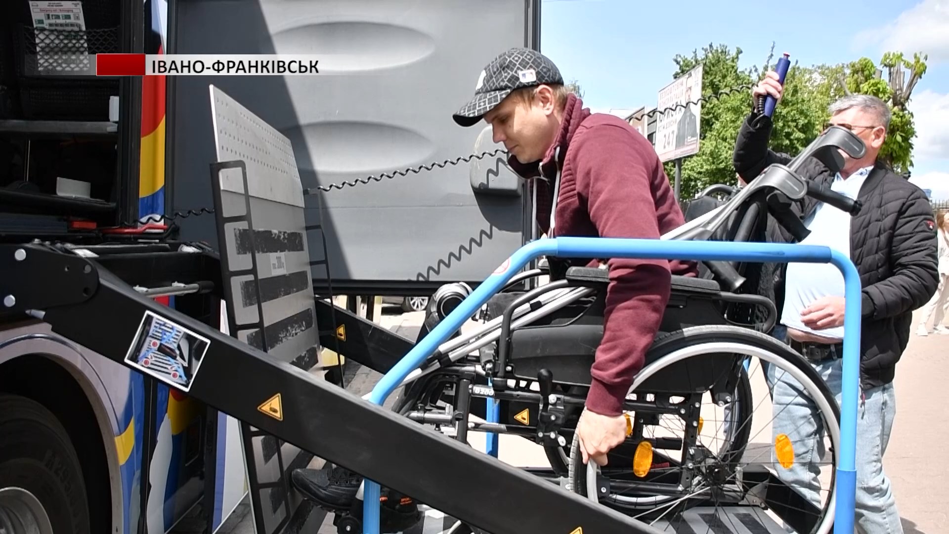 iuri4 - Івано-Франківськ отримав новий автобус від німецького міста-партнера - rai.ua