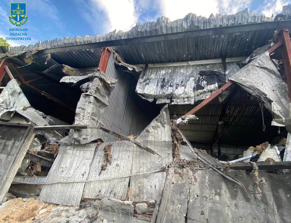 kyiv2 - Внаслідок ворожої атаки на Київщину загинула жінка, поранено трьох людей - rai.ua